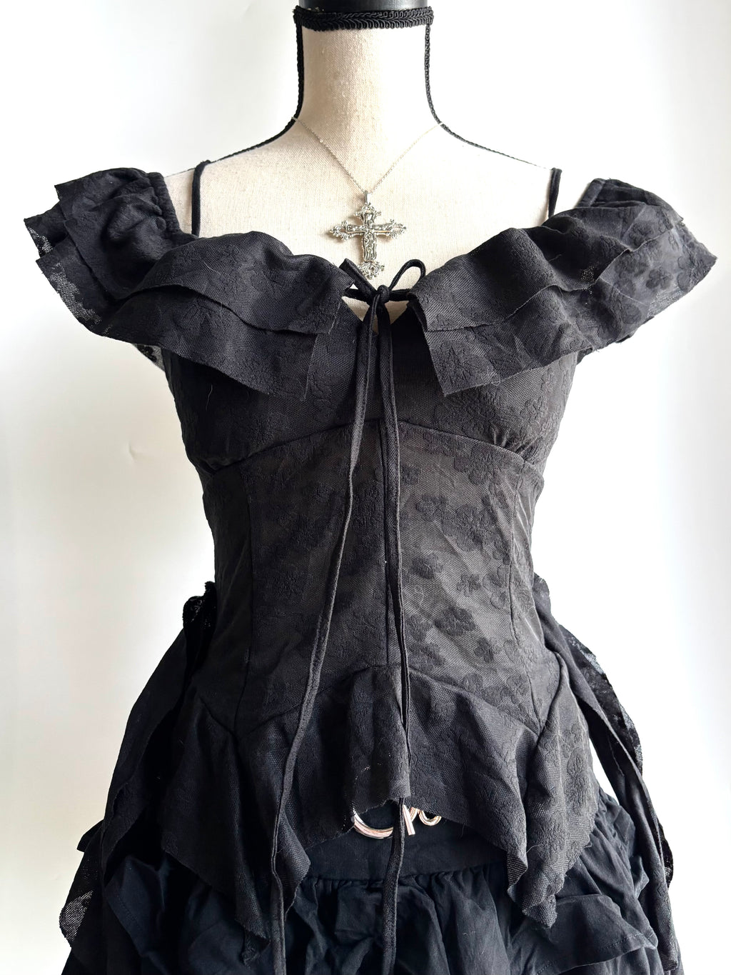 grunge style top