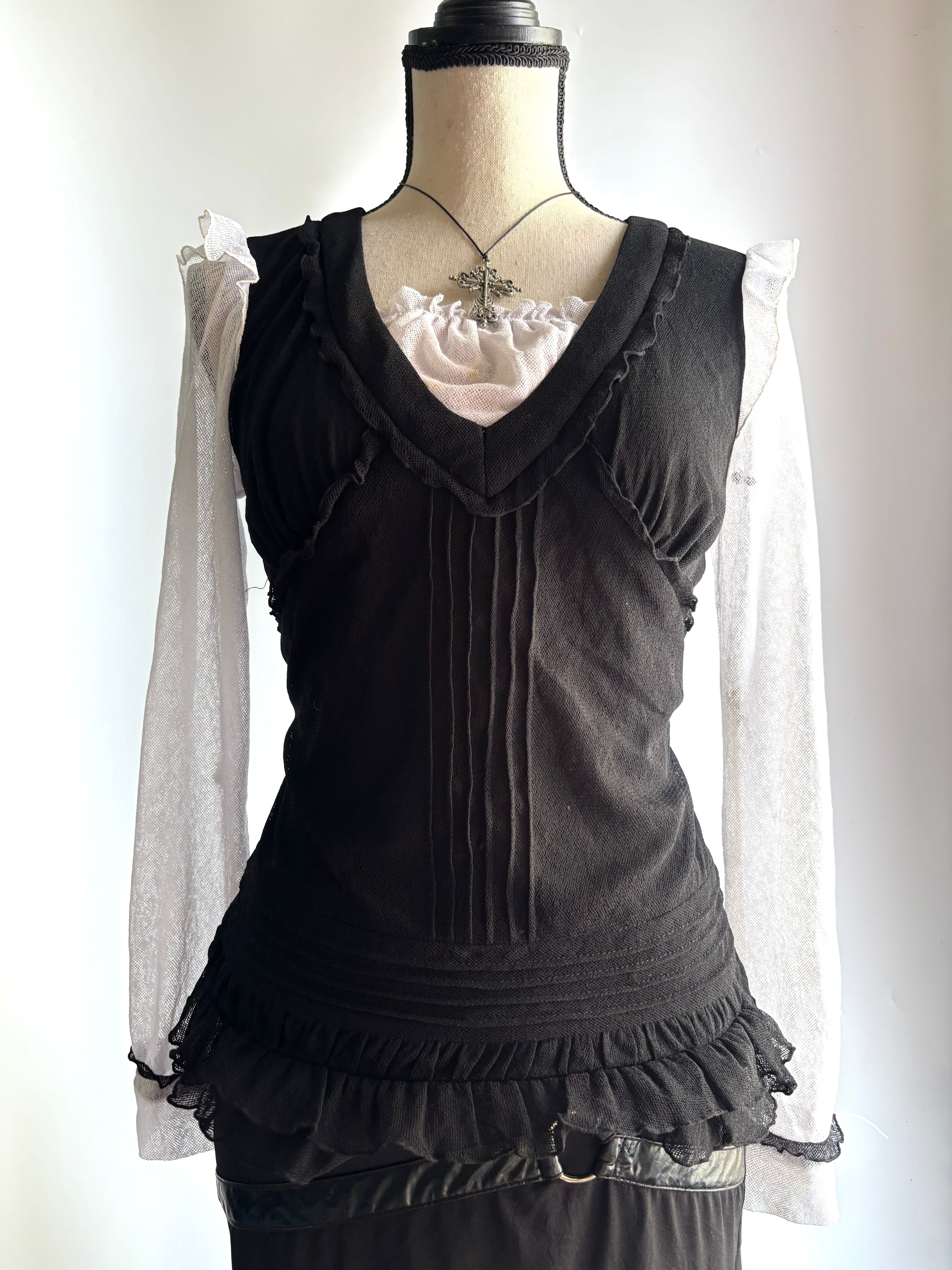 vintage style fitted top
