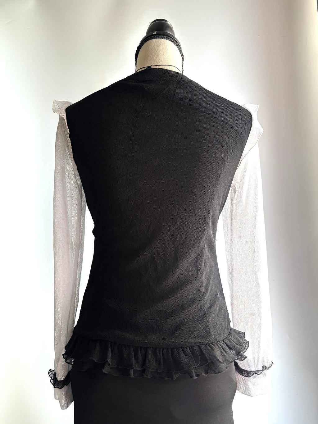 vintage style fitted top