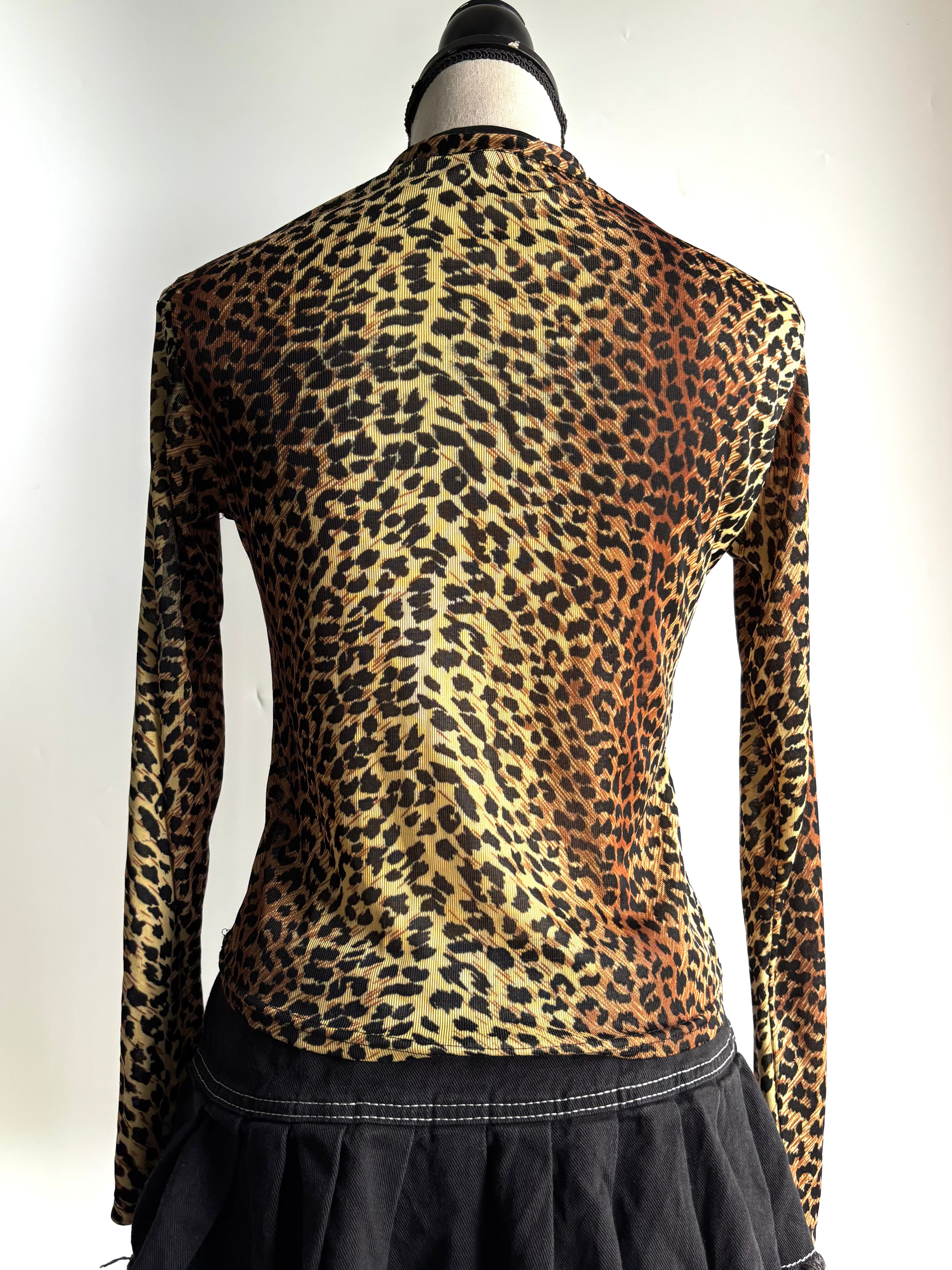 leopard fitted top