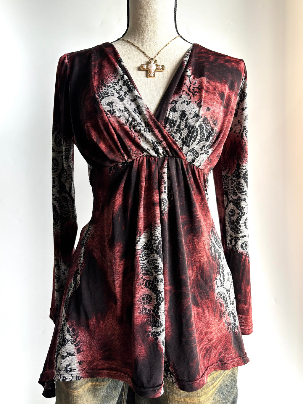 Desi asymmetrical top