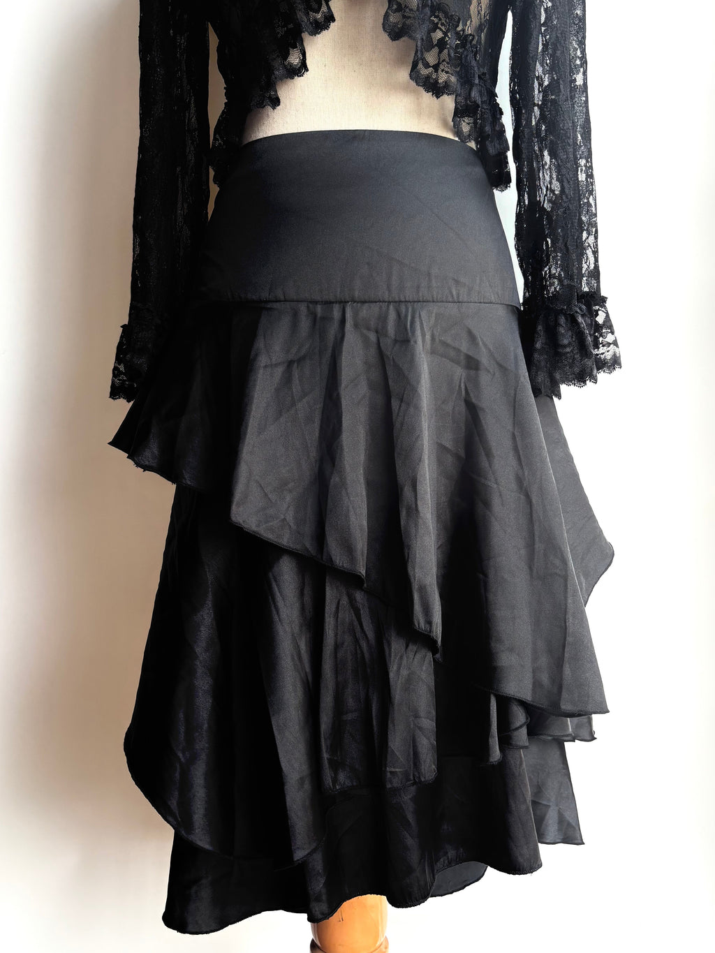 Vintage ruffle skirt