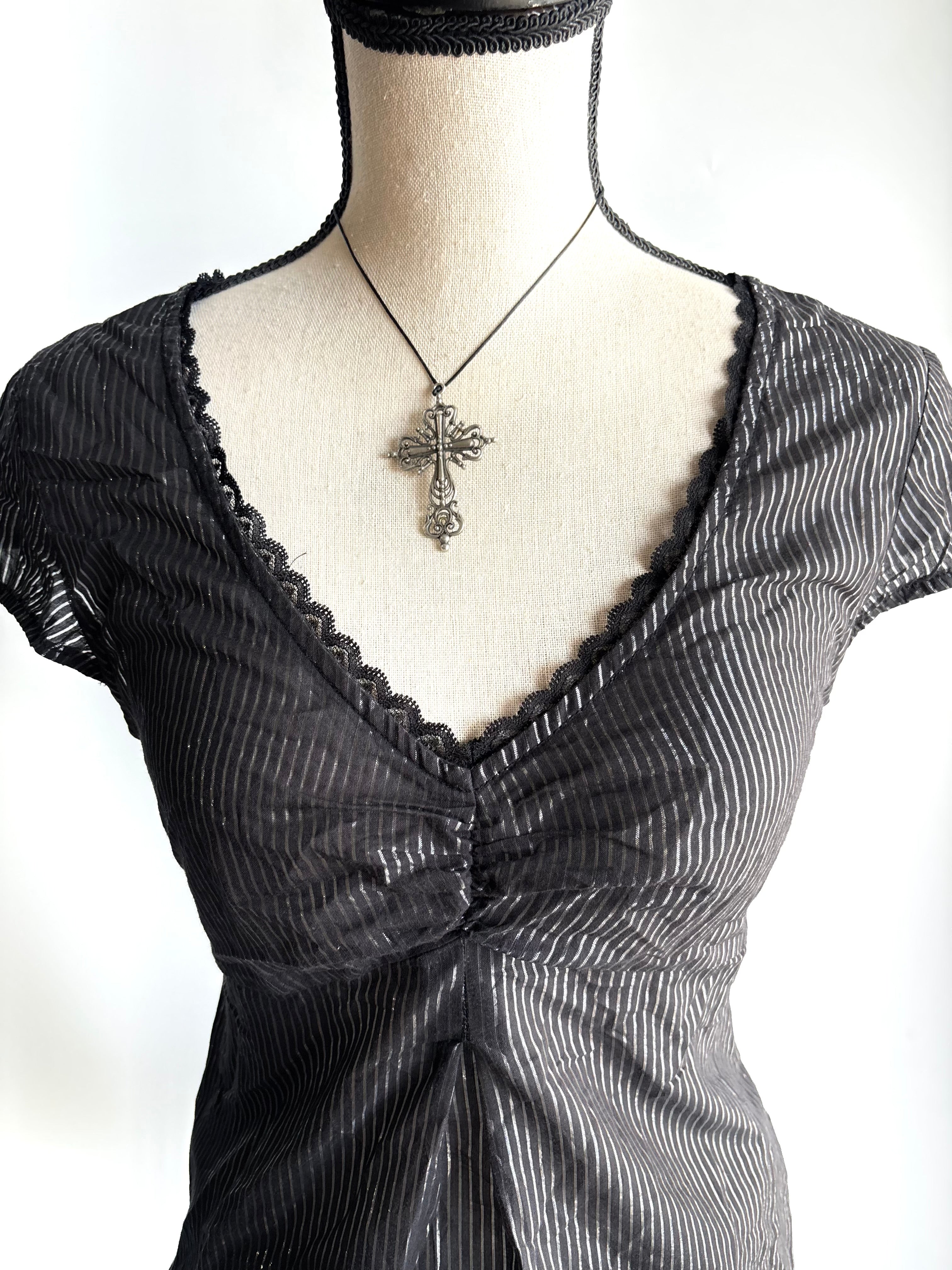 gothic fitted top