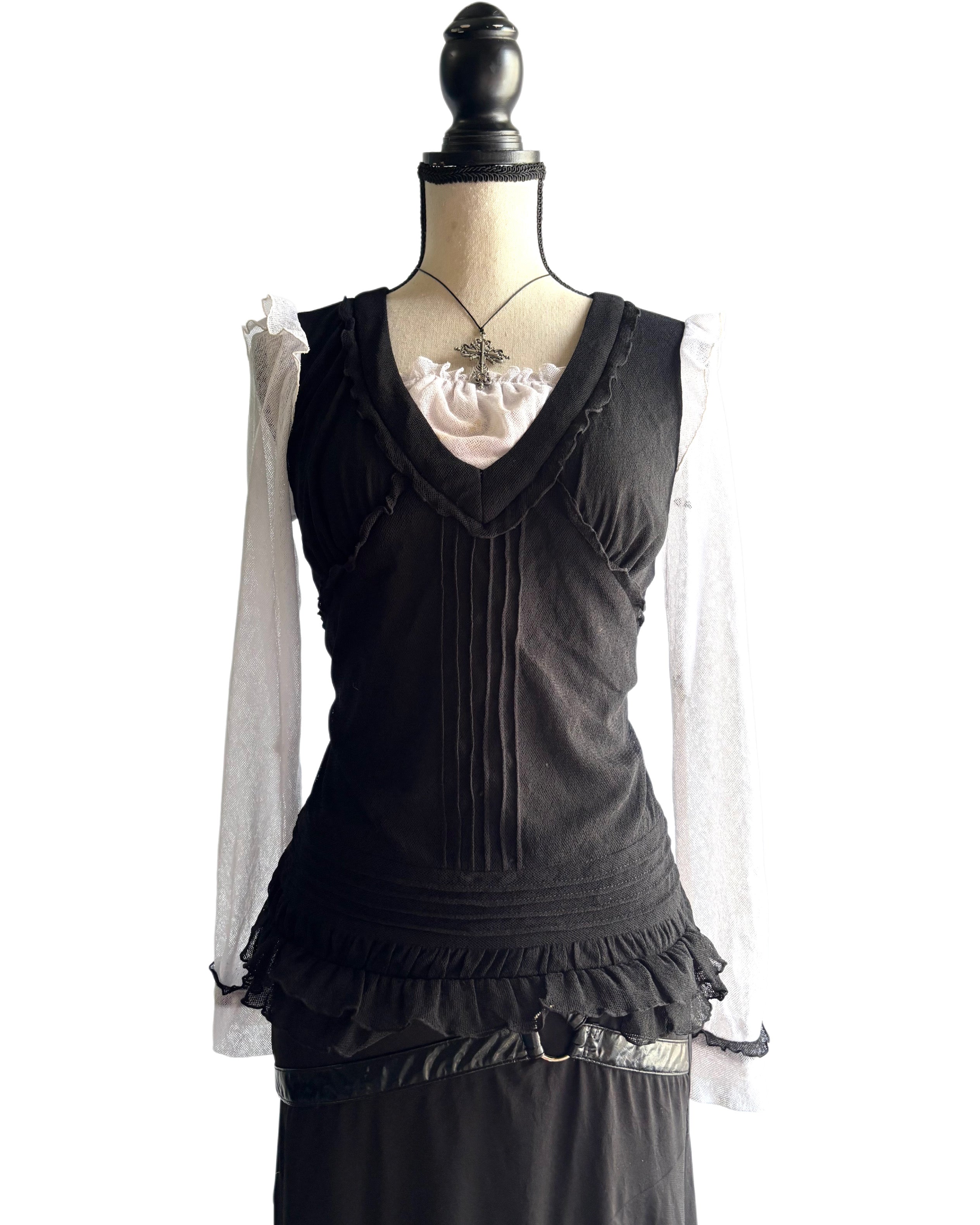 vintage style fitted top
